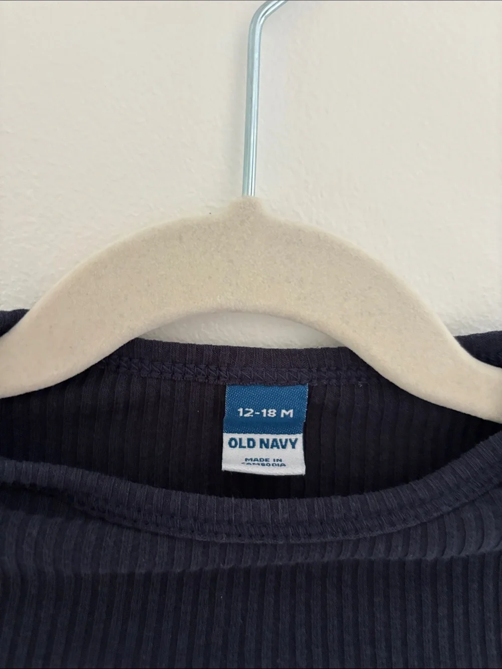 Old Navy Ribbed Short-Sleeve Bodysuit 12-18M in Navy